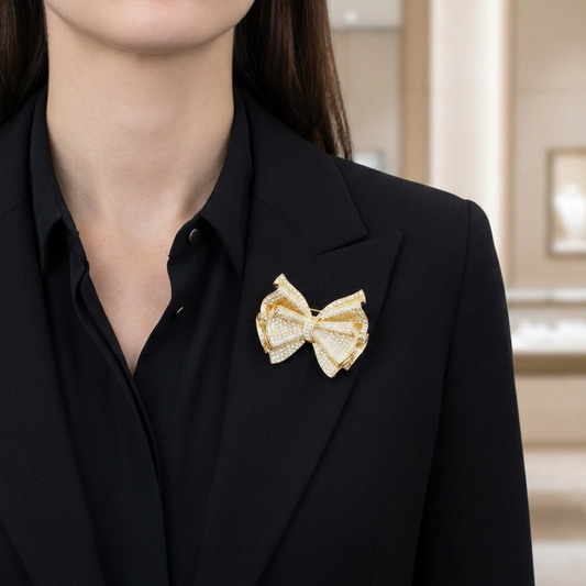 Phänomenale BOW Brosche, elegant, 14K vergoldet, mit Zirkonias