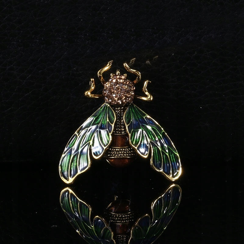 Fliege mit Zirkonia Brosche