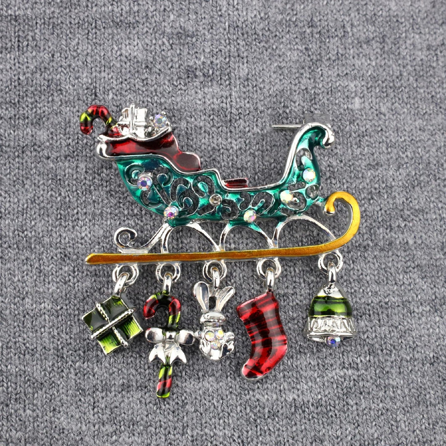 Weihnachtsmanns Schlitten mit Geschenken - Weihnachtsbrosche