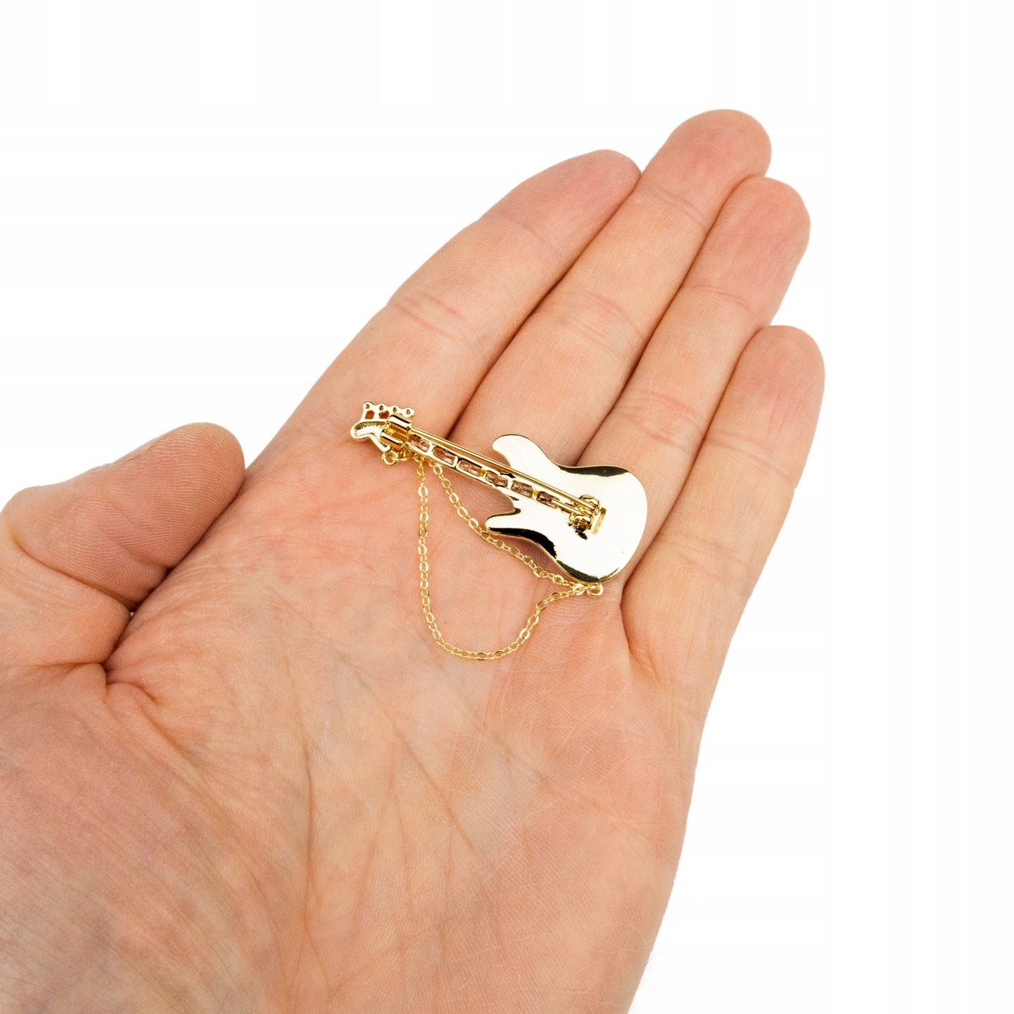 Gitarre mit Kette und LOVE-Aufschrift – 14K vergoldete Brosche