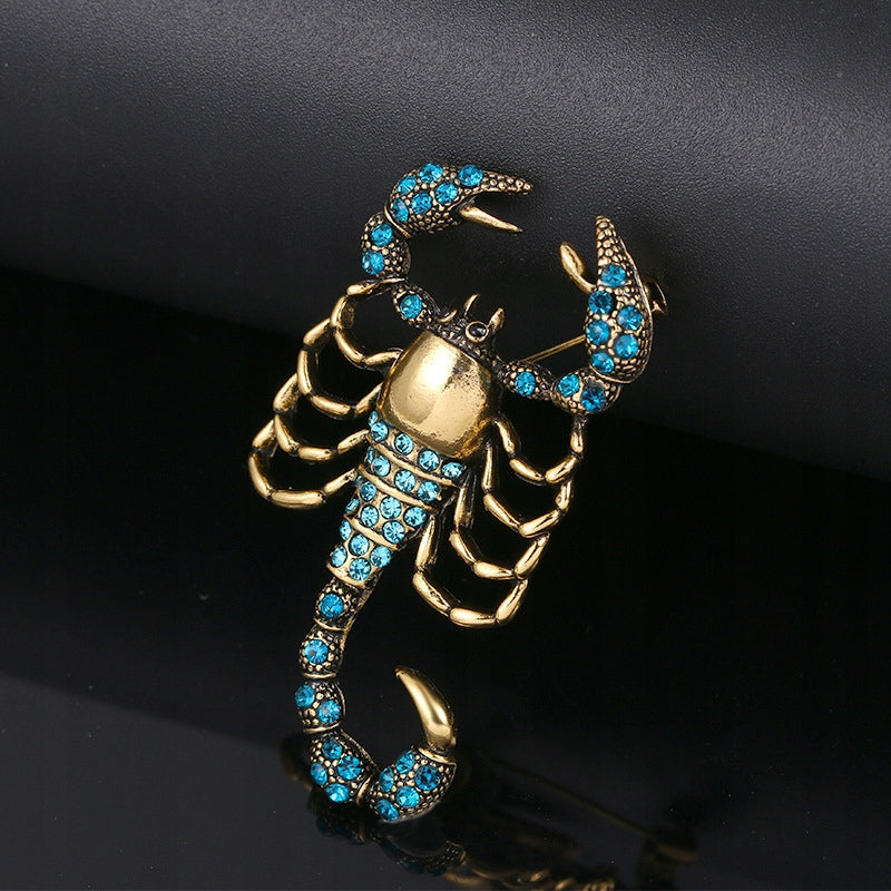 Skorpion mit Zirkonia-Brosche