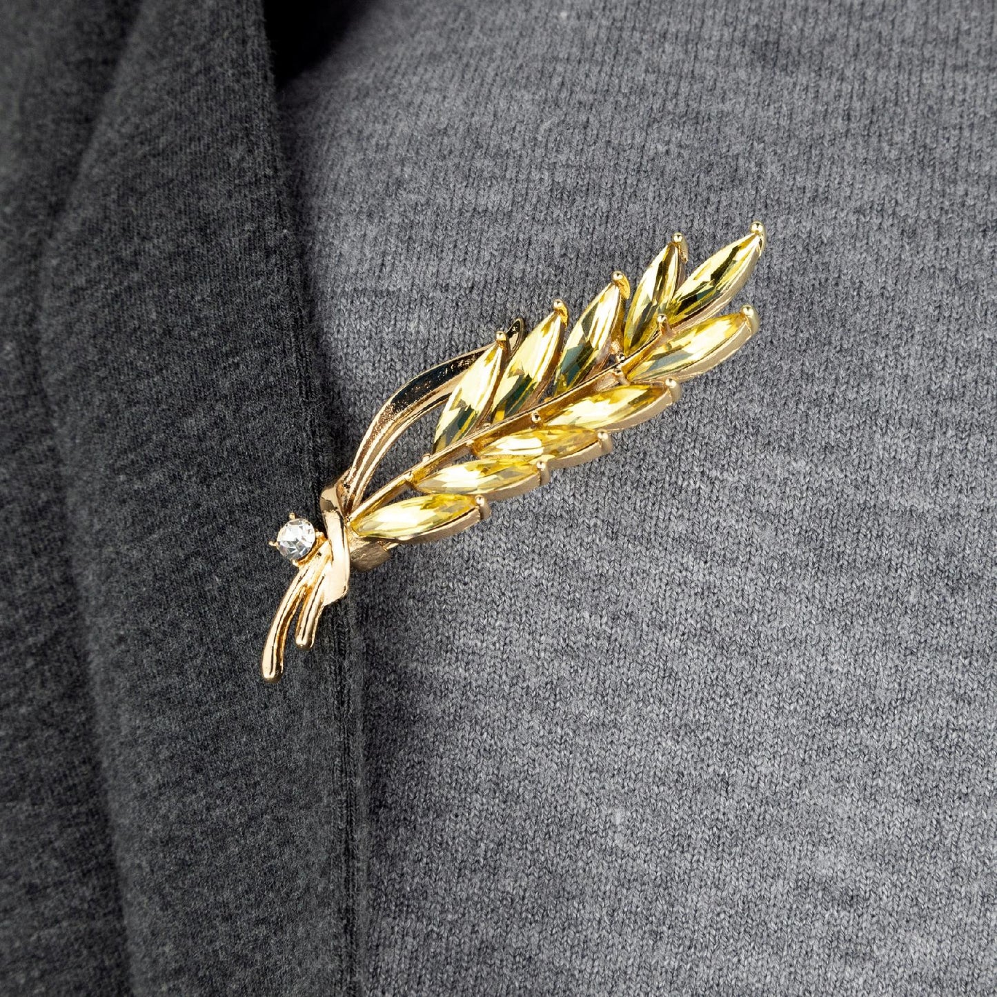 Goldene Weizenähre mit Zirkonia - Brosche