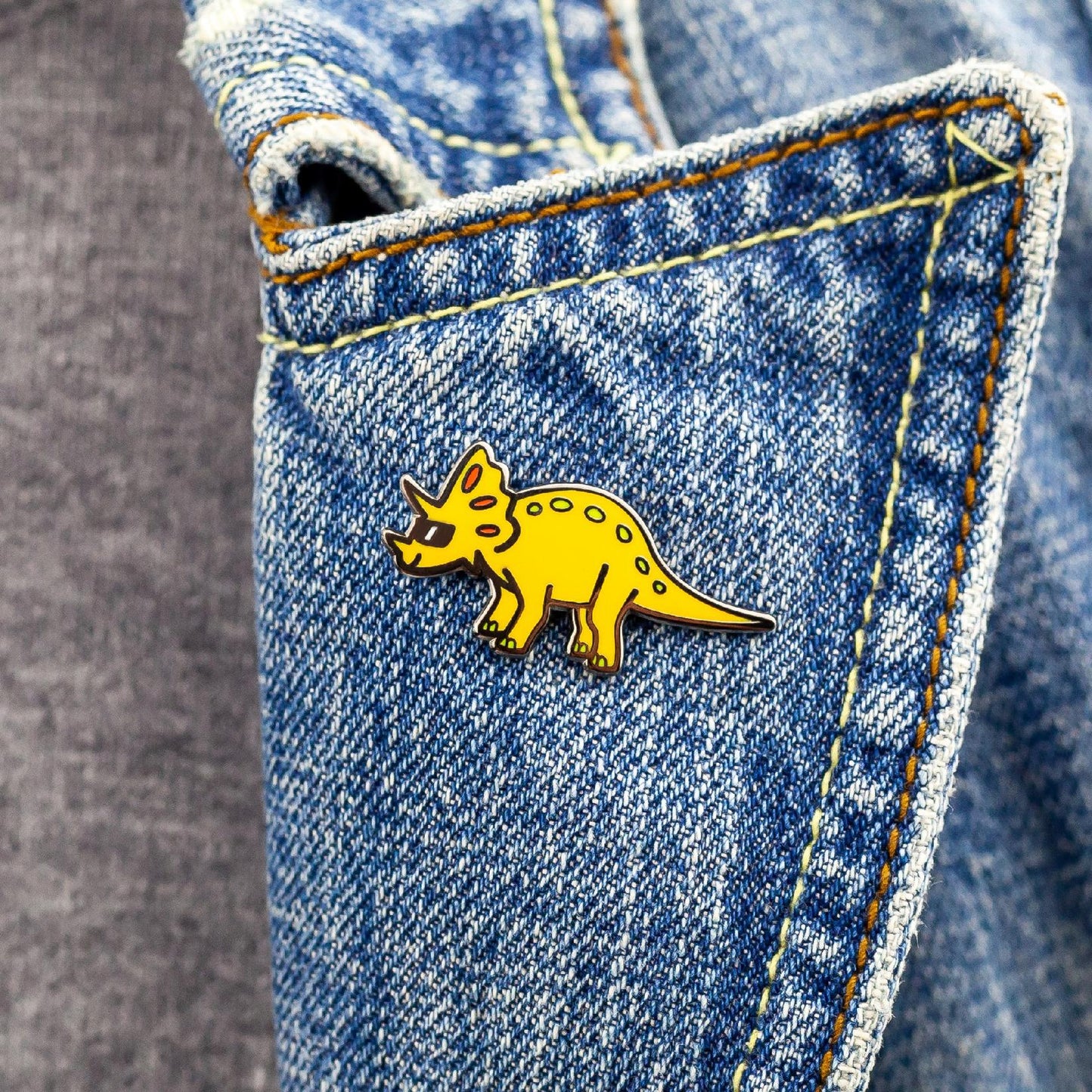 Chilliger Dinosaurier mit Brille - Kinderabzeichen