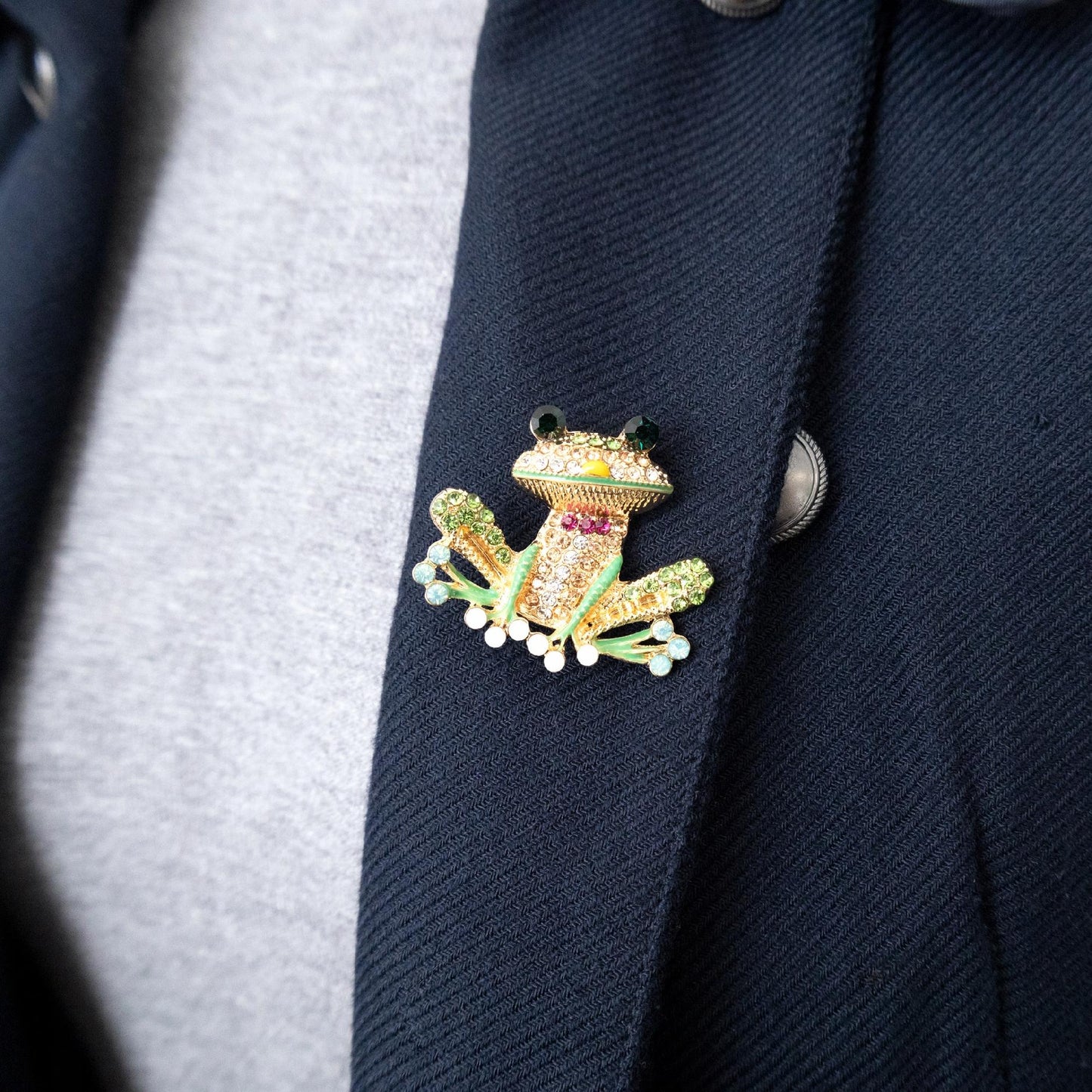 Grüner Frosch - Brosche mit Zirkonias