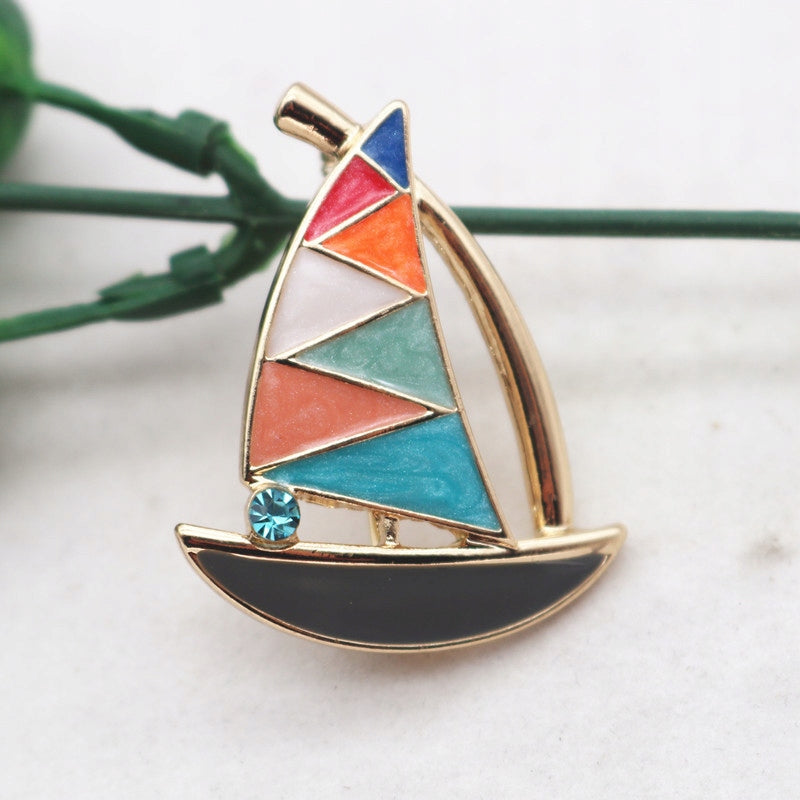 Segelboot - Brosche mit Zirkonia