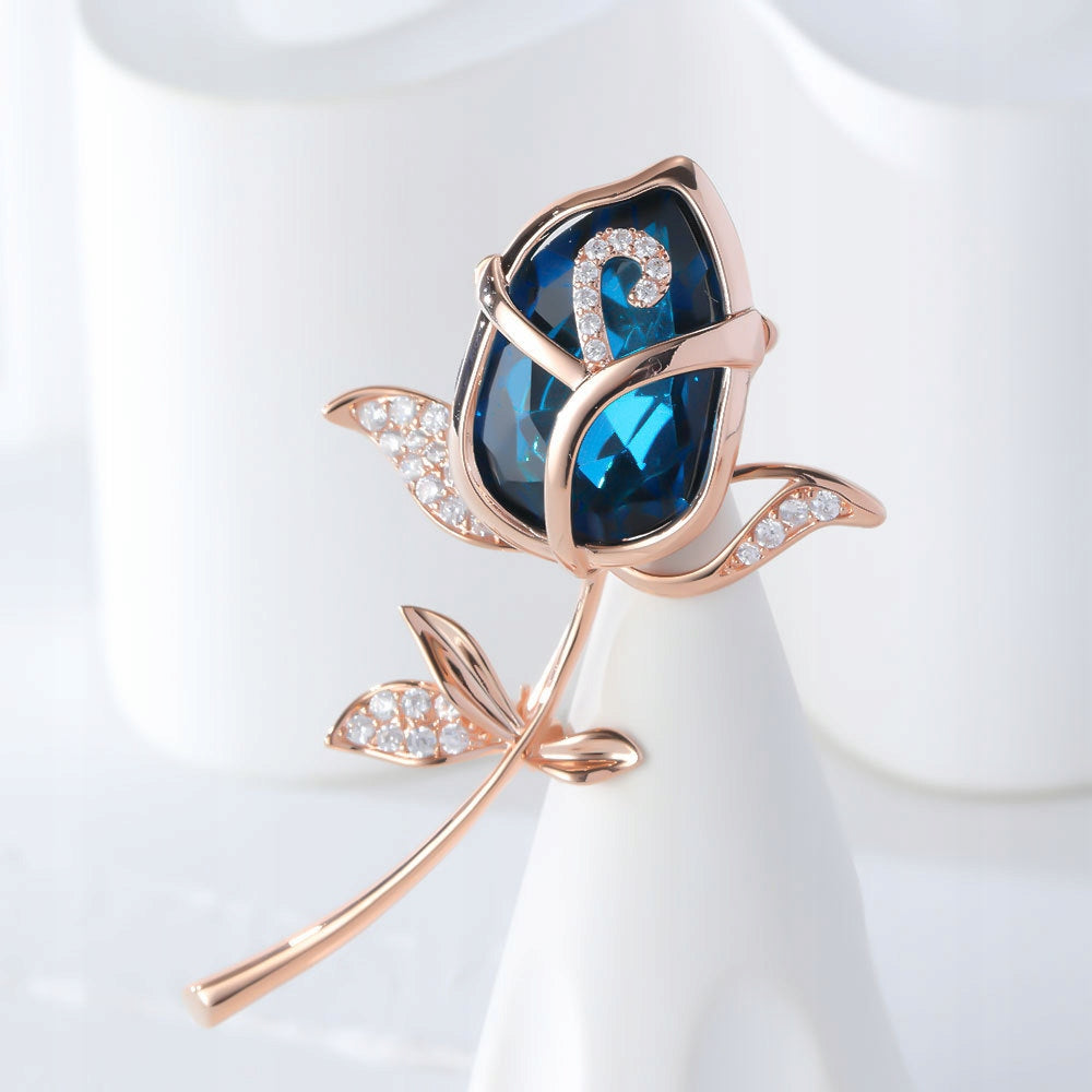 Blaue Rose – 14 Karat rosévergoldete Brosche