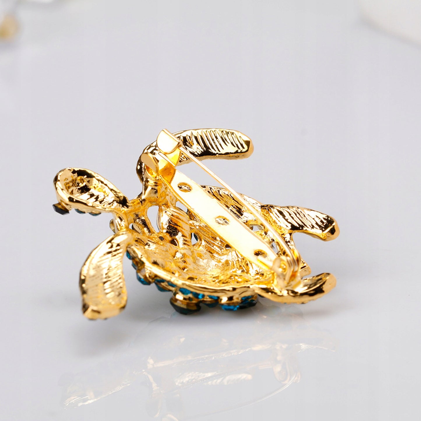Schildkröte mit Zirkonen - eine Brosche zum Verschenken