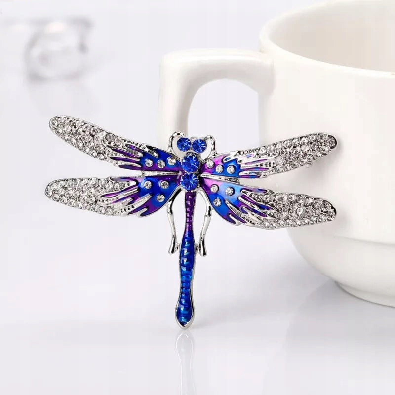 Blaue Libelle mit Zirkoniabrosche