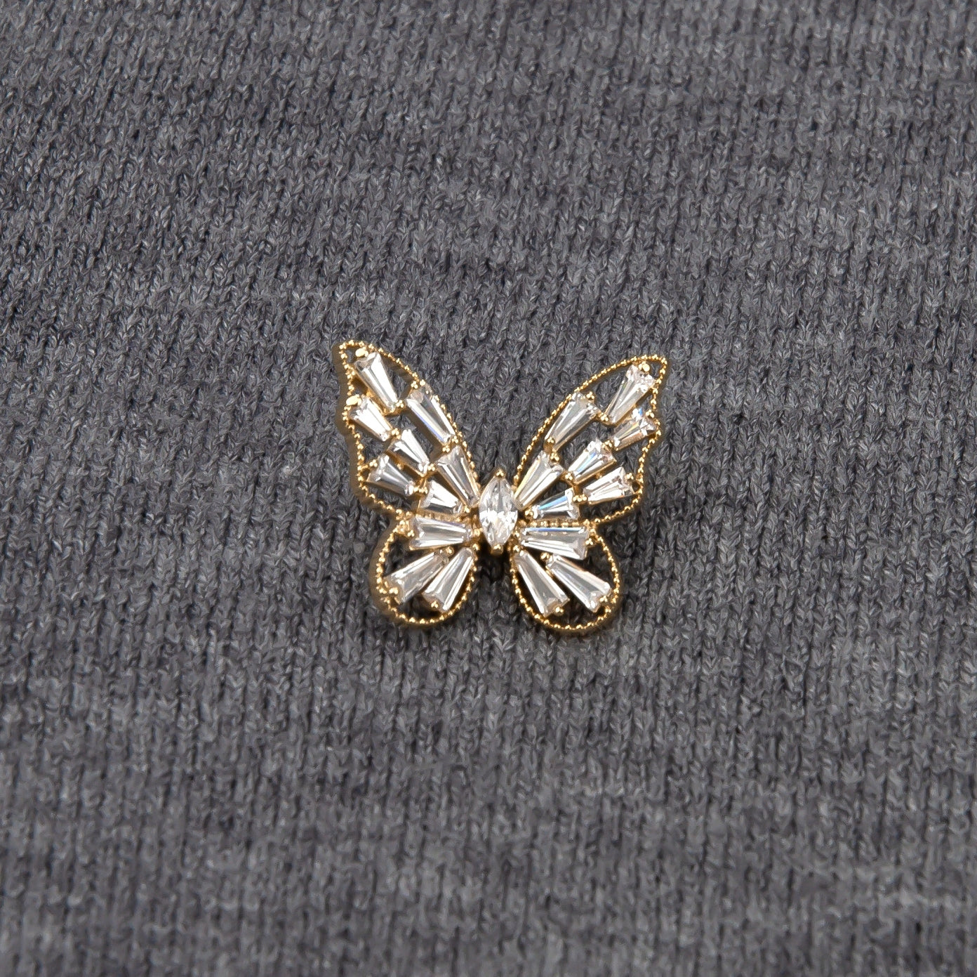 Kleiner Schmetterling - 14K vergoldete Anstecknadel
