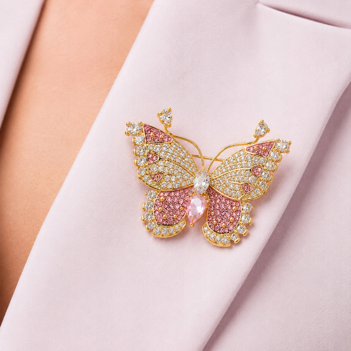 Broszka motyl złota różowa cyrkonie do marynarki elegancka