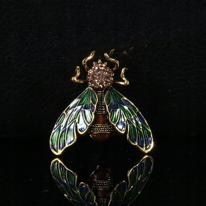 Fliege mit Zirkonia Brosche