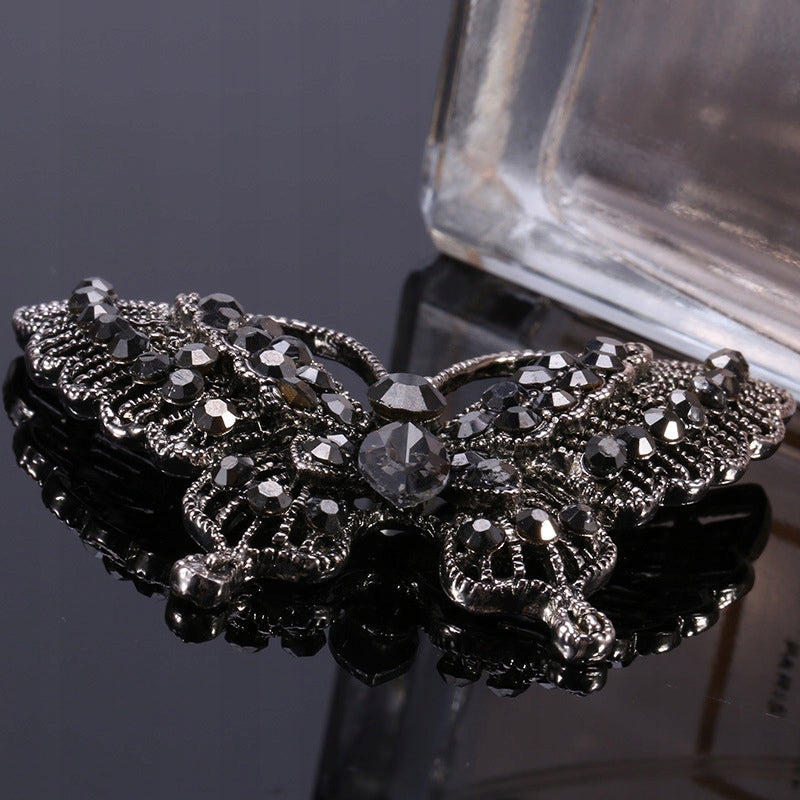 Silberne Schmetterlingsbrosche mit Zirkonia