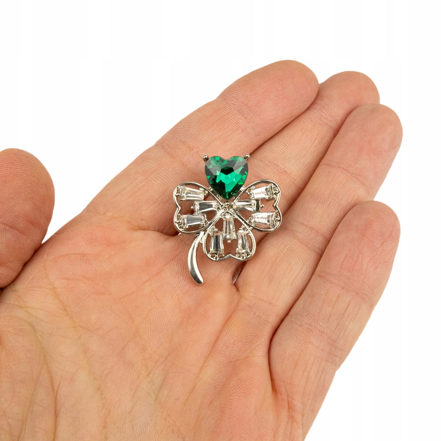 Silbernes Kleeblatt mit grünem Herz - Brosche mit Zirkonia