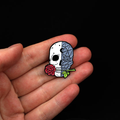 Totenkopf mit Rose - Anstecker