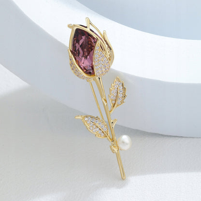 Rose mit Zirkonen und einer Perle – 14 Karat vergoldete Brosche