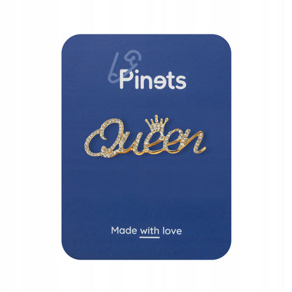 Goldinschrift „Queen“ mit einer Krone – Brosche mit Zirkonia