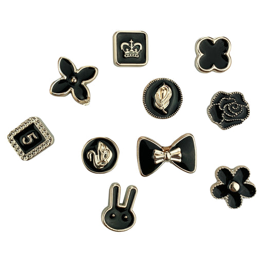 10er-Set Pins mit femininen Motiven