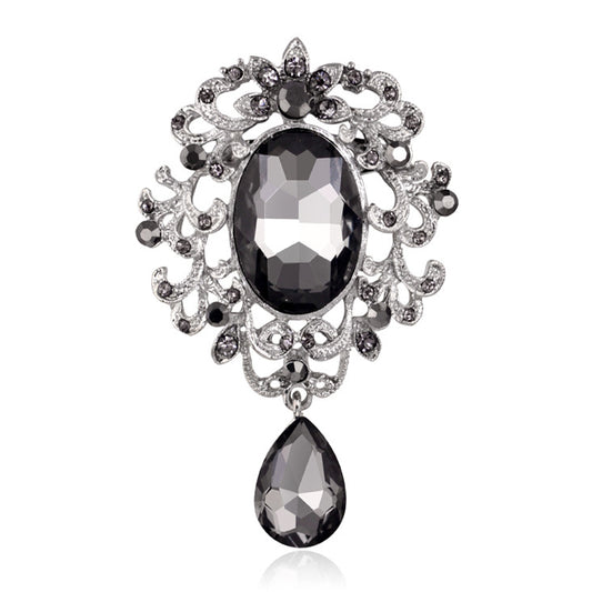 Barocke Brosche mit Zirkonia