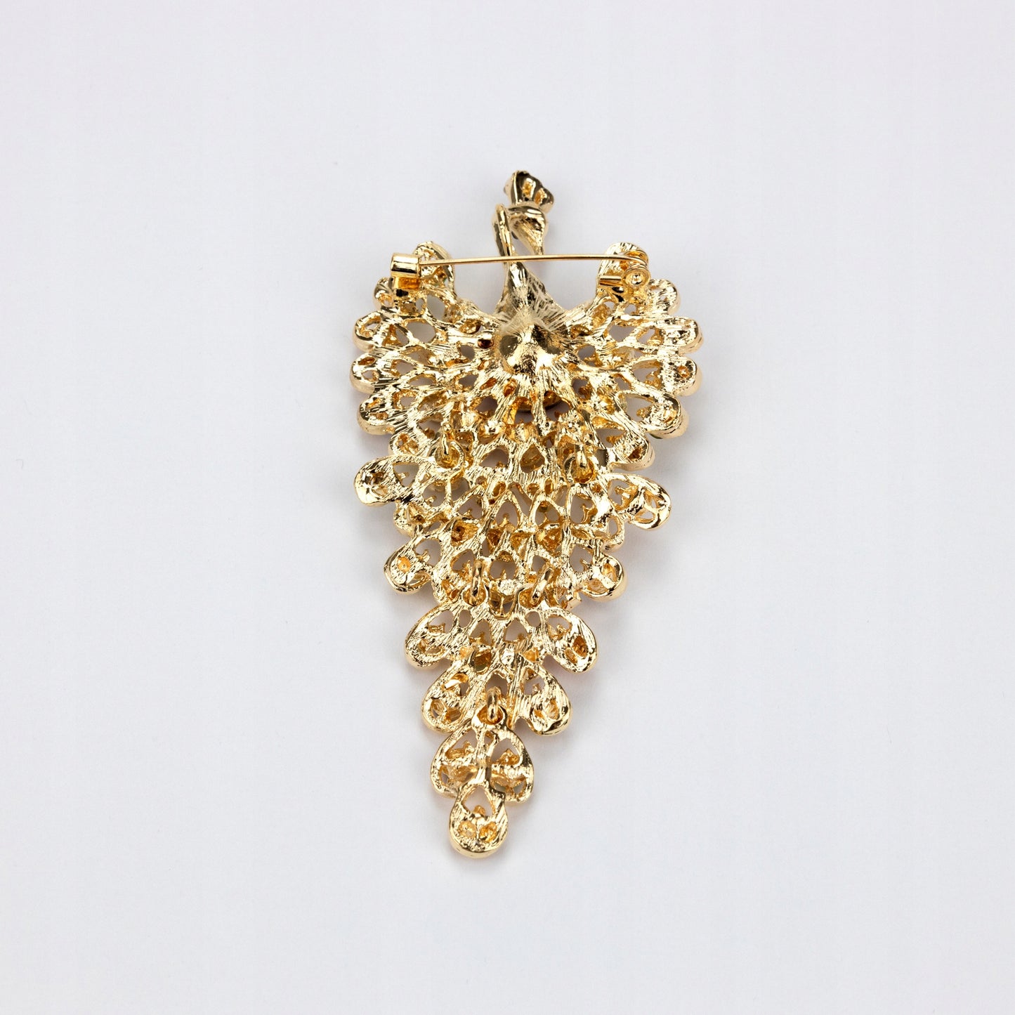 Pfau mit Zirkonen und beweglichem Schwanz – goldene Brosche