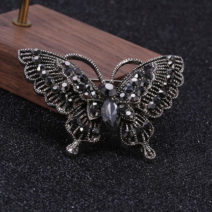Silberne Schmetterlingsbrosche mit Zirkonia