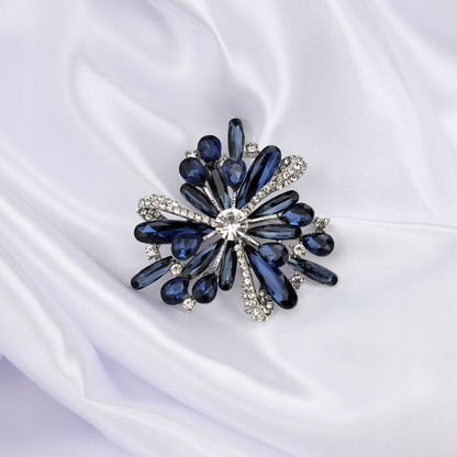 Blaue Blume - Brosche mit Zirkonia